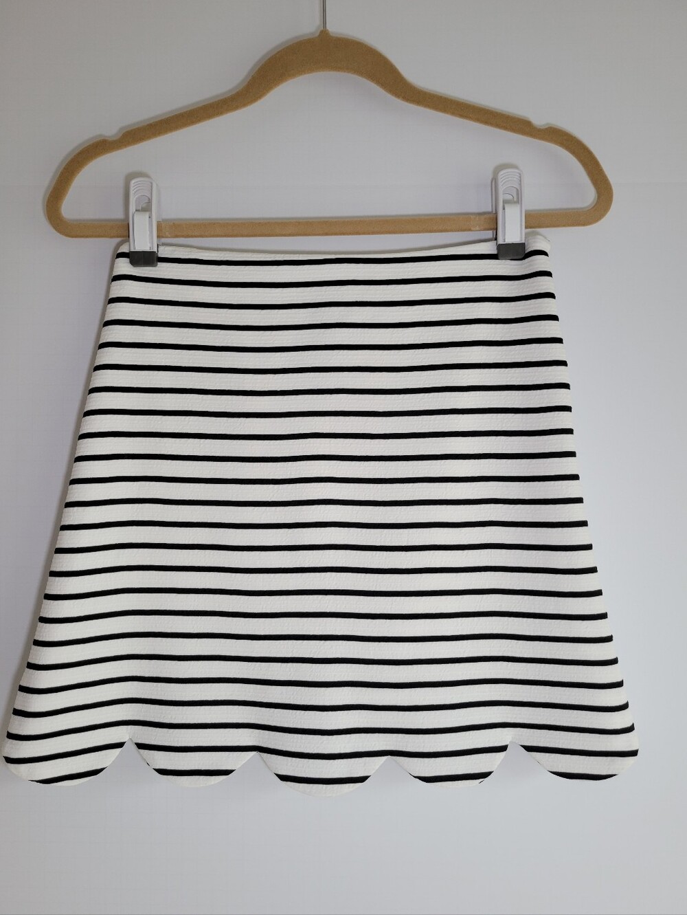 Design Lab Black and White Striped Scallop-Hem Mini Skirt